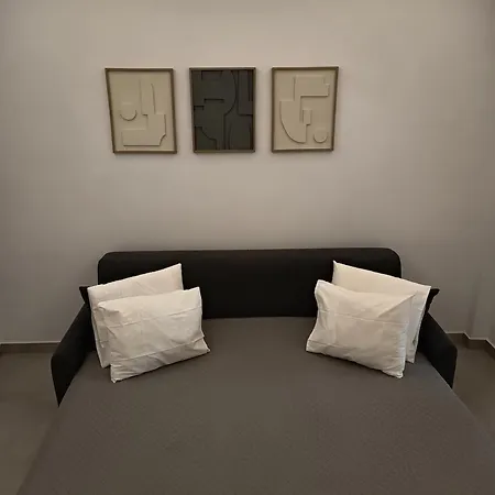 'nossia' & Cozy In Naxos Town Appartement